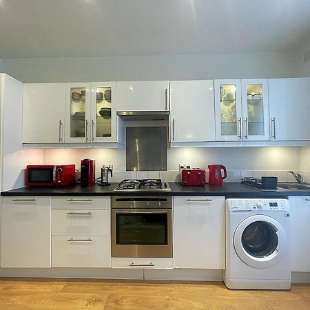 Queen Bedroom In Maida Vale 런던 외부 사진