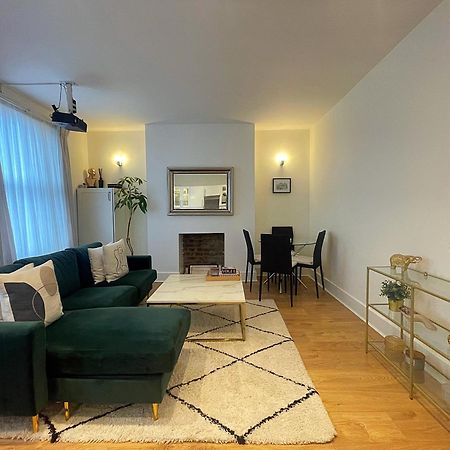 Queen Bedroom In Maida Vale 런던 외부 사진