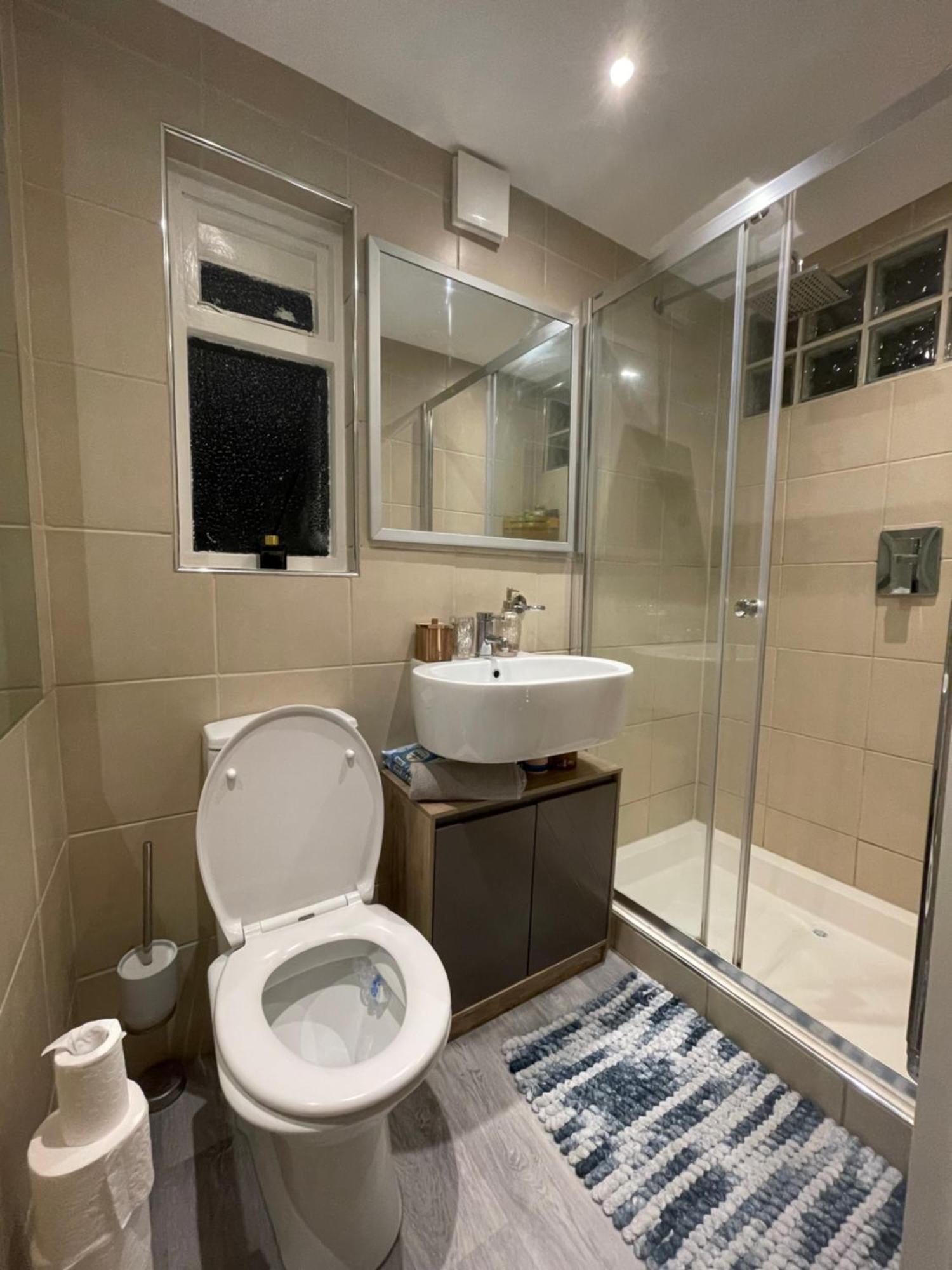 Queen Bedroom In Maida Vale 런던 외부 사진