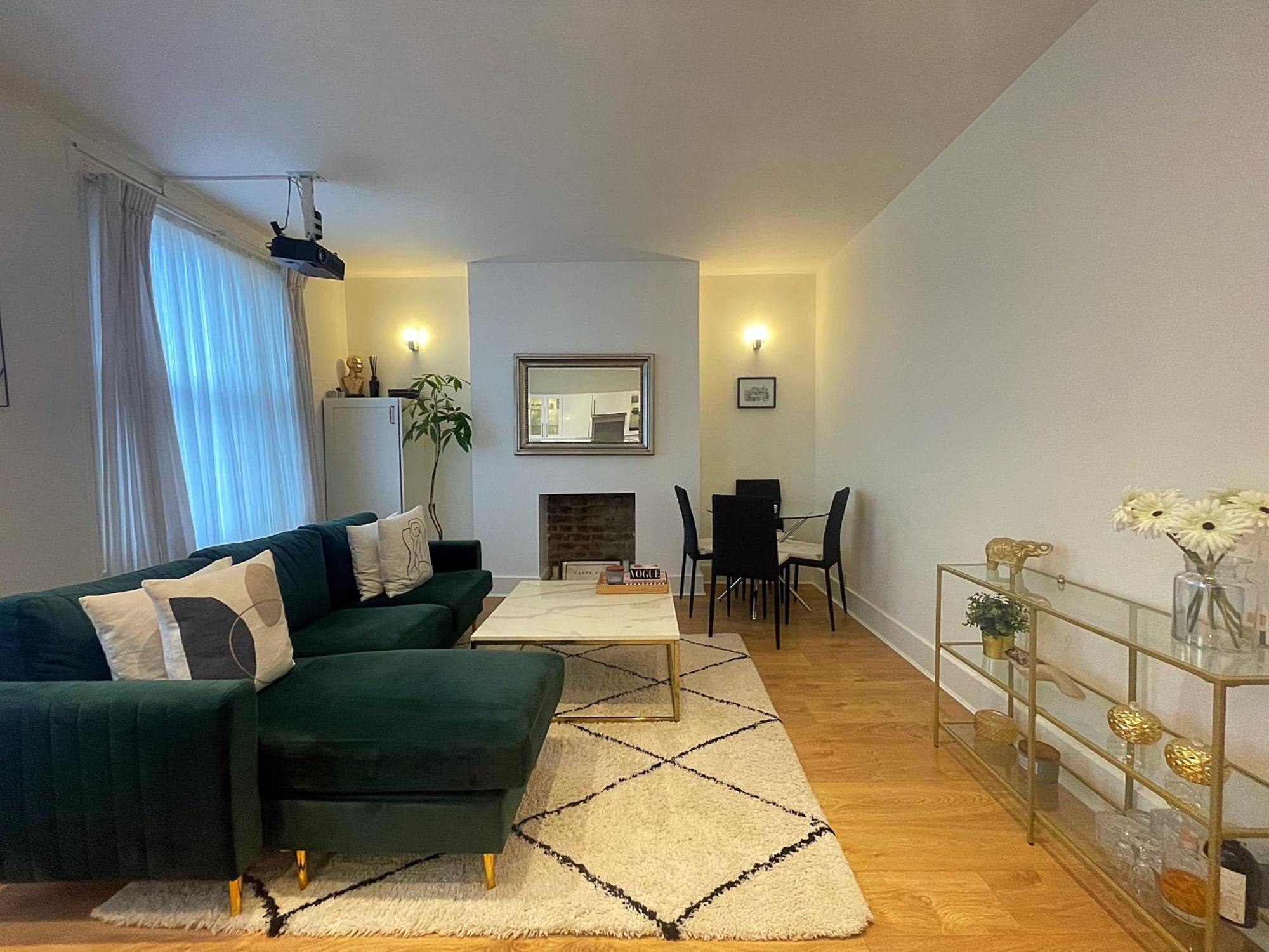 Queen Bedroom In Maida Vale 런던 외부 사진